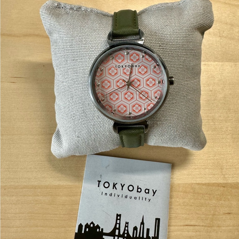 TOKYObay Green and Silver Watch